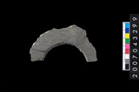 藏品(石環製作材料-旋截圓環粗胚殘件)的圖片