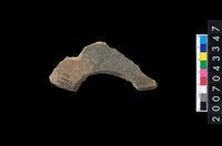 藏品(石環製作材料-旋截圓環粗胚殘件)的圖片