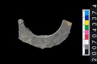 藏品(石環製作材料-旋截圓環粗胚殘件)的圖片