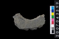 藏品(石環製作材料-旋截圓環粗胚殘件)的圖片