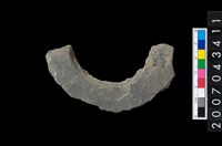 藏品(石環製作材料-旋截圓環粗胚殘件)的圖片