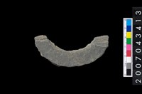 藏品(石環製作材料-旋截圓環粗胚殘件)的圖片