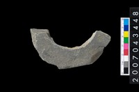 藏品(石環製作材料-旋截圓環粗胚殘件)的圖片