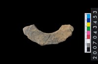 藏品(石環製作材料－旋截圓環粗胚殘件)的圖片