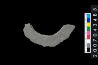 藏品(石環製作材料-旋截圓環粗胚殘件)的圖片