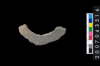 藏品(石環製作材料－旋截圓環粗胚殘件)的圖片