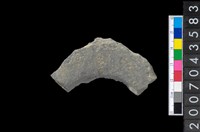 藏品(石環製作材料-旋截圓環粗胚殘件)的圖片