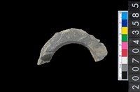 藏品(石環製作材料-旋截圓環粗胚殘件)的圖片