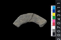 藏品(石環製作材料-帶搓磨痕石環粗胚殘件)的圖片