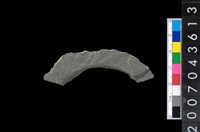 藏品(石環製作材料-旋截圓環粗胚殘件)的圖片