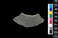 藏品(石環製作材料-旋截圓環粗胚殘件)的圖片