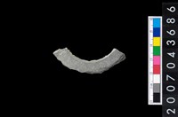 藏品(石環製作材料-旋截圓環粗胚殘件)的圖片