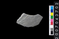 藏品(石環製作材料-旋截圓環粗胚殘件)的圖片