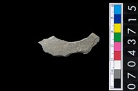 藏品(石環製作材料-旋截圓環粗胚殘件)的圖片