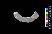 藏品(石環製作材料-旋截圓環粗胚殘件)的圖片