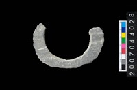 藏品(石環製作材料-旋截圓環粗胚殘件)的圖片