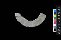 藏品(石環製作材料-旋截圓環粗胚殘件)的圖片