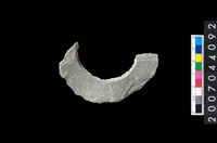 藏品(石環製作材料-旋截圓環粗胚殘件)的圖片