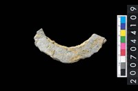 藏品(石環製作材料-旋截圓環粗胚殘件)的圖片