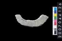 藏品(石環製作材料-旋截圓環粗胚殘件)的圖片