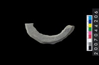 藏品(石環製作材料-帶搓磨痕石環粗胚)的圖片