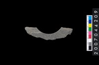 藏品(石環製作材料-帶搓磨痕石環粗胚)的圖片