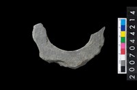 藏品(石環製作材料-帶搓磨痕石環粗胚)的圖片