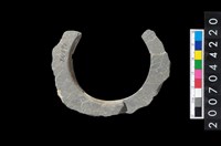 藏品(石環製作材料-帶搓磨痕石環粗胚)的圖片