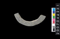 藏品(石環製作材料-帶搓磨痕石環粗胚)的圖片