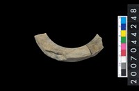 藏品(石環製作材料－帶搓磨痕石環粗胚)的圖片