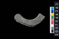 藏品(石環製作材料－帶搓磨痕石環粗胚)的圖片