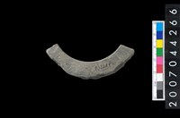 藏品(石環製作材料－帶搓磨痕石環粗胚)的圖片