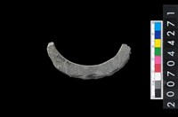 藏品(石環製作材料－帶搓磨痕石環粗胚)的圖片