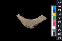 藏品(石環製作材料－帶搓磨痕石環粗胚)的圖片