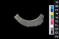 藏品(石環製作材料－帶搓磨痕石環粗胚)的圖片