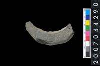 藏品(石環製作材料－帶搓磨痕石環粗胚)的圖片