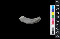 藏品(石環製作材料-帶搓磨痕石環粗胚)的圖片