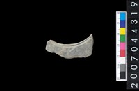 藏品(石環製作材料-帶搓磨痕石環粗胚)的圖片