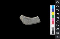 藏品(石環製作材料-帶搓磨痕石環粗胚)的圖片