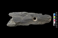 藏品(帶穿板岩片)的圖片