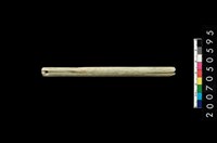 藏品(兩端帶穿玉棒)的圖片