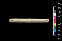 藏品(兩端帶穿玉棒)的圖片