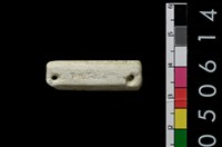 藏品(兩端帶穿玉棒)的圖片