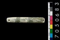 藏品(兩端帶穿玉棒)的圖片