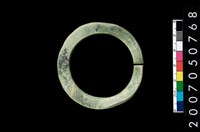 藏品(環狀玦形耳飾)的圖片