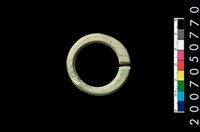 藏品(環狀玦形耳飾)的圖片