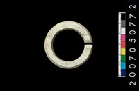 藏品(環狀玦形耳飾)的圖片