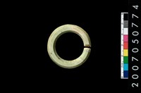 藏品(環狀玦形耳飾)的圖片