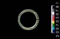 藏品(環狀玦形耳飾)的圖片