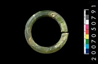 藏品(環狀玦形耳飾)的圖片